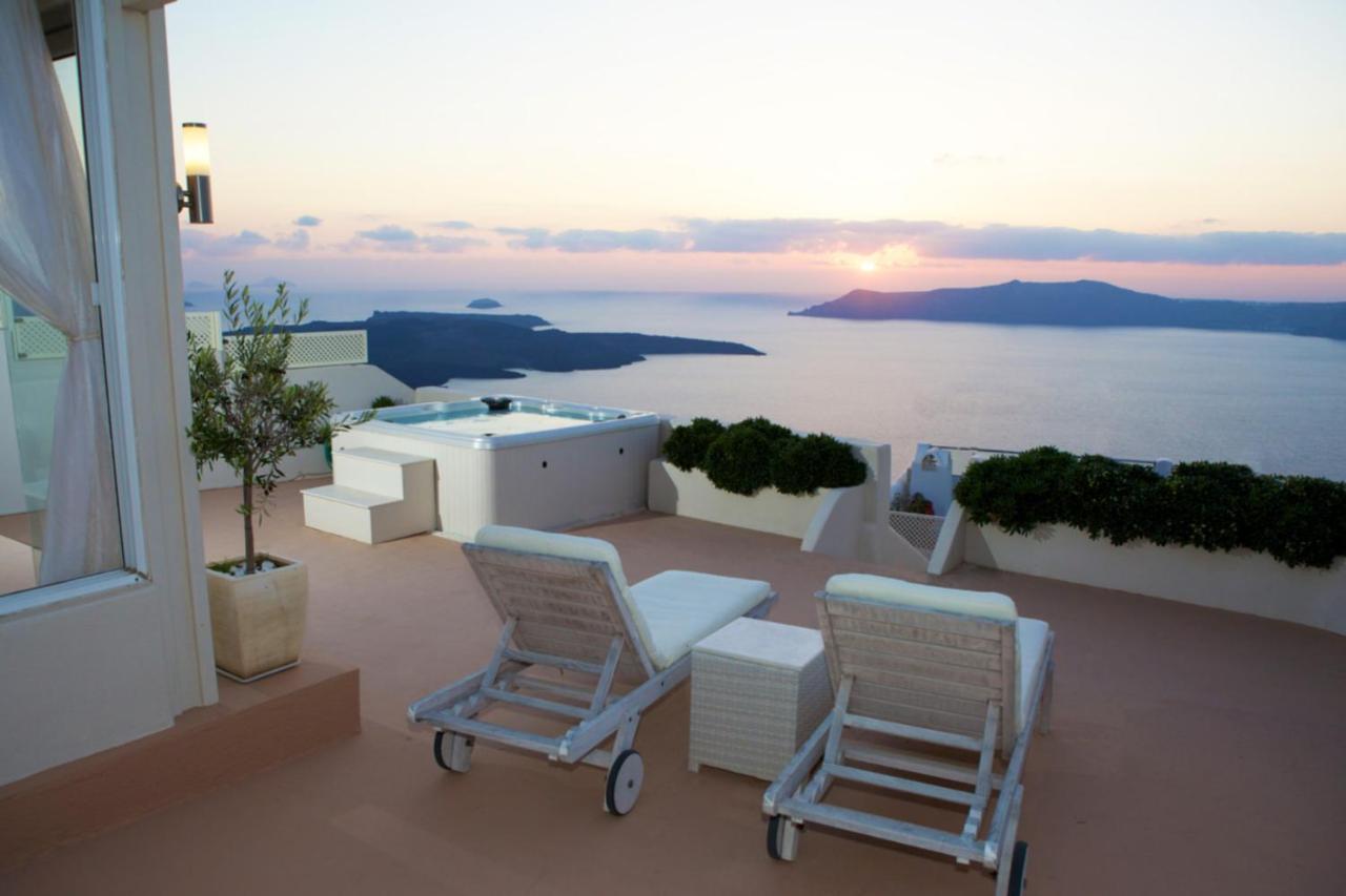Sunset View Villa Santorini - With Outdoor Jacuzzi Фиростефани Екстериор снимка