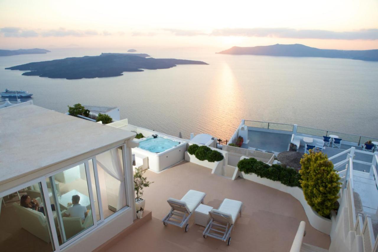Sunset View Villa Santorini - With Outdoor Jacuzzi Фиростефани Екстериор снимка