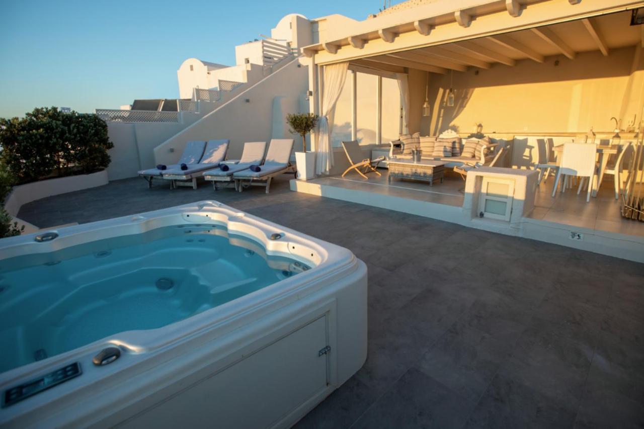 Sunset View Villa Santorini - With Outdoor Jacuzzi Фиростефани Екстериор снимка