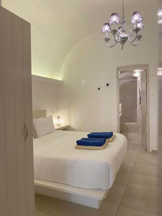 Sunset View Villa Santorini - With Outdoor Jacuzzi Фиростефани Екстериор снимка